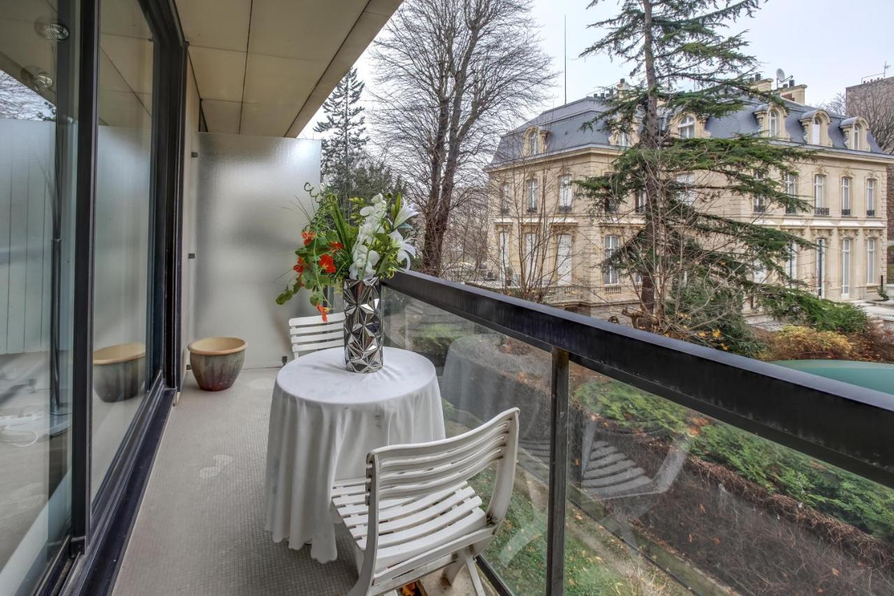 Arc De Triomphe -Marie Antoinette Garden Residence Hotel Paris Exterior photo